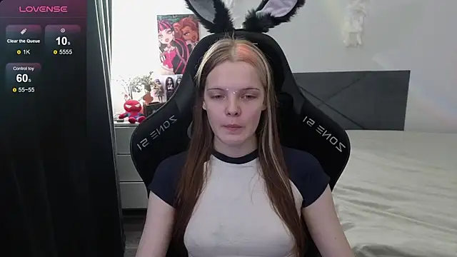 Luna Navy online show from September 20, 2025, 8:41 am