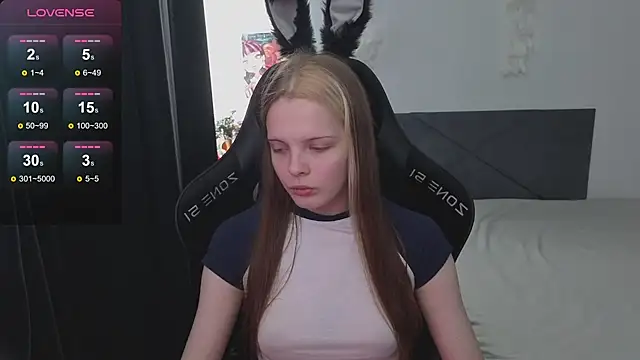 Luna Navy online show from September 21, 2025, 9:03 am