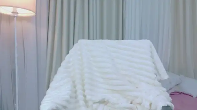 Vessi-babe online show from March 14, 2026, 7:14 am