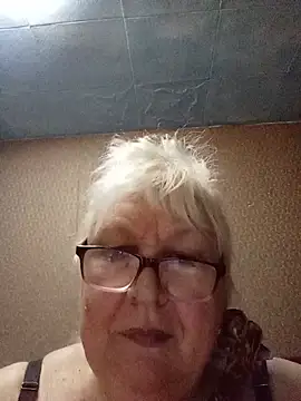 Snapshot of Alexia64231 chatting on June 24, 2026, 1:59 am Alexia64231 online show from June 24, 2026, 1:59 am