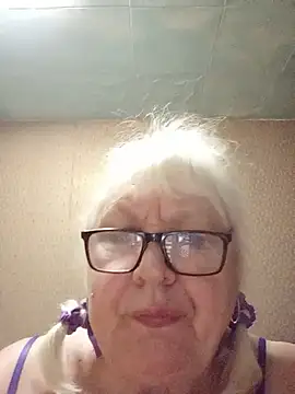 Snapshot of Alexia64231 chatting on July 3, 2026, 12:39 am Alexia64231 online show from July 3, 2026, 12:39 am