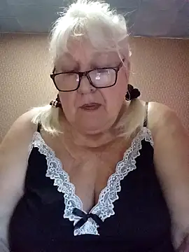 Snapshot of Alexia64231 chatting on July 19, 2026, 4:26 pm Alexia64231 online show from July 19, 2026, 4:26 pm