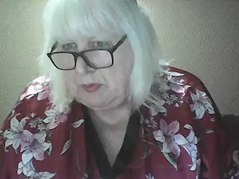 Alexia64231 online show from April 14, 2026, 3:06 pm