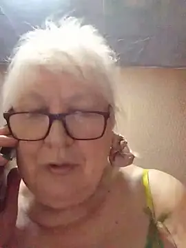 Alexia64231 online show from June 12, 2026, 4:32 am