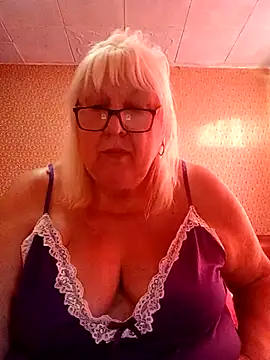 Snapshot of Alexia64231 chatting on July 19, 2026, 3:26 am Alexia64231 online show from July 19, 2026, 3:26 am
