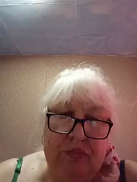 Snapshot of Alexia64231 chatting on July 21, 2026, 1:12 pm Alexia64231 online show from July 21, 2026, 1:12 pm