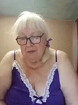Snapshot of Alexia64231 chatting on July 1, 2026, 3:45 pm Alexia64231 online show from July 1, 2026, 3:45 pm