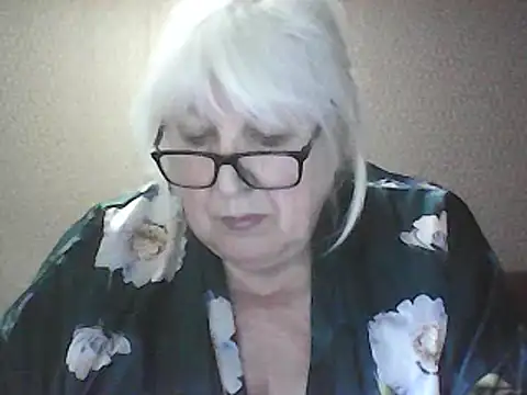 Alexia64231 online show from April 21, 2026, 2:56 pm