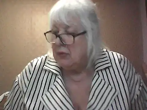 Alexia64231 online show from January 15, 2026, 6:17 am