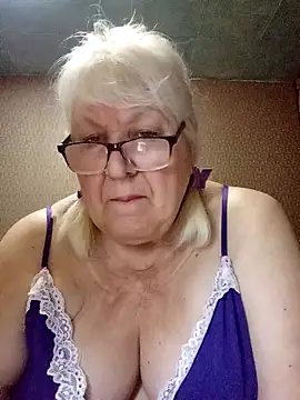 Snapshot of Alexia64231 chatting on June 26, 2026, 10:59 pm Alexia64231 online show from June 26, 2026, 10:59 pm