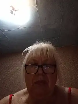 Snapshot of Alexia64231 chatting on July 28, 2026, 9:25 pm Alexia64231 online show from July 28, 2026, 9:25 pm