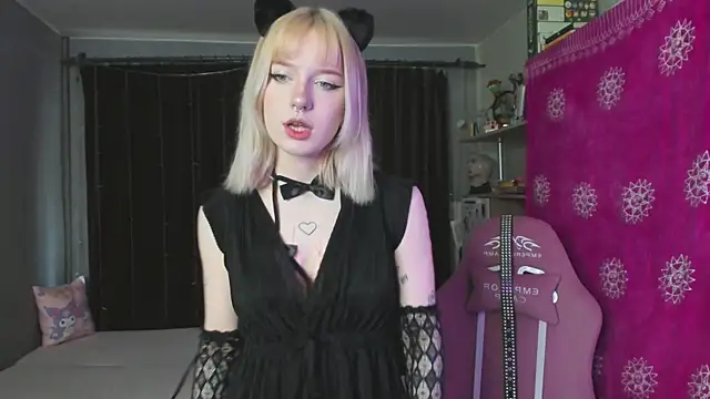 godlikegirlyy online show from September 20, 2025, 12:21 pm