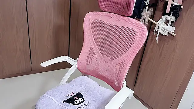 Snapshot of Lilium-520 chatting on March 20, 2026, 11:44 am Lilium-520 online show from March 20, 2026, 11:44 am