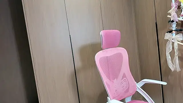 Snapshot of Lilium-520 chatting on February 5, 2026, 11:39 am Lilium-520 online show from February 5, 2026, 11:39 am