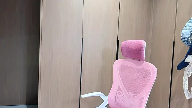 Snapshot of Lilium-520 chatting on March 8, 2026, 11:24 am Lilium-520 online show from March 8, 2026, 11:24 am