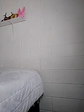 oxxy jean online show from February 20, 2026, 1:24 pm