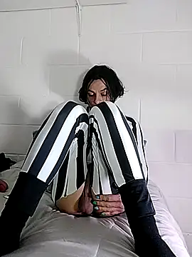 oxxy jean online show from February 3, 2026, 12:21 am