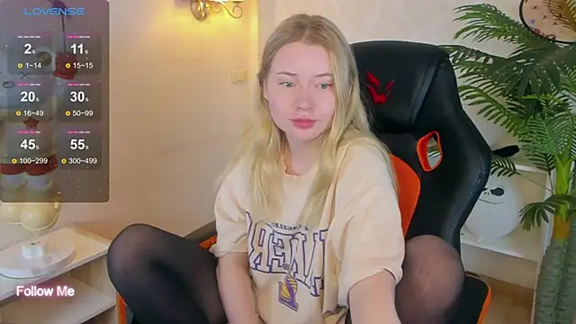 Lillie Berry online show from November 23, 2025, 4:50 pm