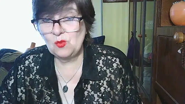 VeronicaGold511 online show from June 8, 2026, 6:25 am