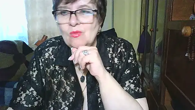 VeronicaGold511 online show from November 28, 2025, 8:14 am