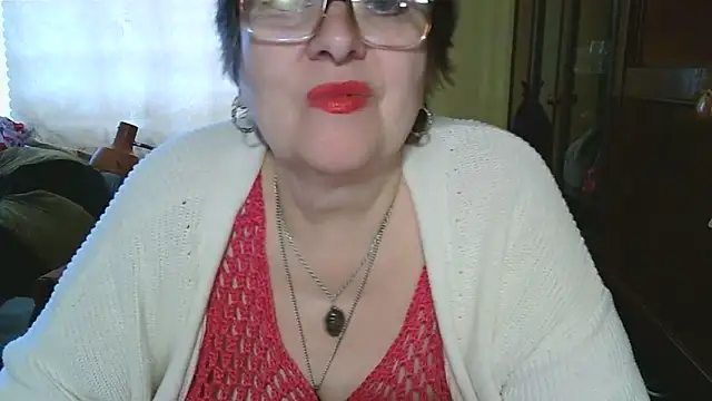 VeronicaGold511 online show from May 5, 2026, 6:38 am