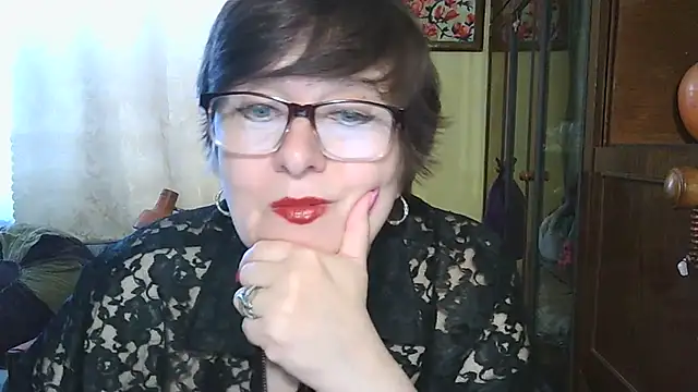 VeronicaGold511 online show from May 7, 2026, 7:34 am