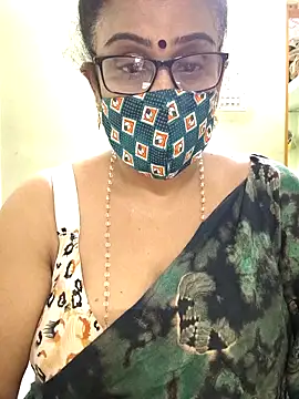 sweet-lotus online show from October 8, 2025, 6:37 am