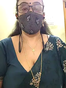 sweet-lotus online show from February 11, 2026, 5:07 am