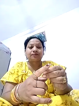 Cute-Janvi20 online show from July 6, 2026, 4:53 pm