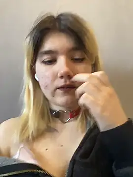 Snapshot of Cherry___Blossom chatting on February 11, 2026, 9:53 am Cherry Blossom online show from February 11, 2026, 9:53 am