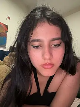 Snapshot of vikysexy283 chatting on November 14, 2025, 12:09 pm vikysexy283 online show from November 14, 2025, 12:09 pm