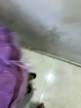 pareja-dispuesta online show from October 9, 2025, 10:43 pm