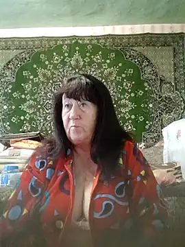 CrystalLime6411 online show from November 17, 2025, 12:09 pm