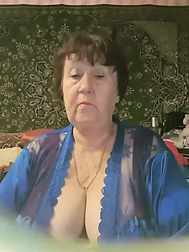 CrystalLime6411 online show from July 29, 2026, 4:39 pm