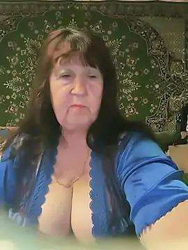 Snapshot of CrystalLime6411 chatting on June 3, 2026, 4:33 pm CrystalLime6411 online show from June 3, 2026, 4:33 pm