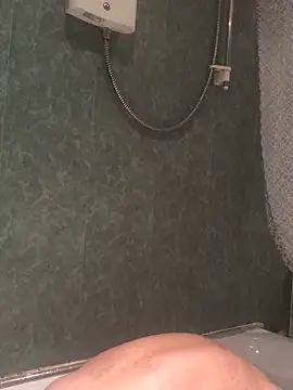 Snapshot of Andremann69 chatting on March 11, 2026, 9:42 pm Andremann69 online show from March 11, 2026, 9:42 pm