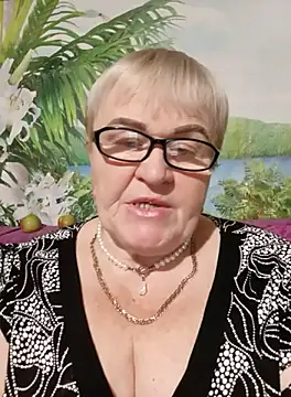 VioletSweet5566 online show from October 7, 2025, 5:36 pm