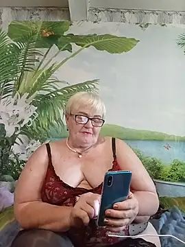 VioletSweet5566 online show from June 30, 2026, 1:11 pm