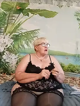 VioletSweet5566 online show from July 12, 2026, 6:14 am