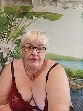 VioletSweet5566 online show from July 8, 2026, 5:52 am