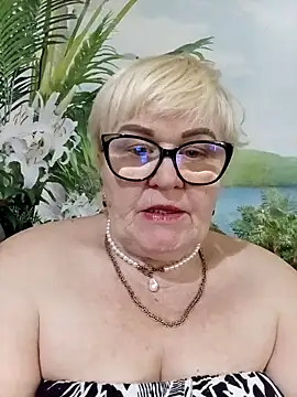 VioletSweet5566 online show from April 26, 2026, 10:23 am