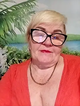 VioletSweet5566 online show from April 27, 2026, 4:27 pm