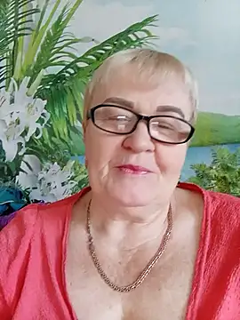 VioletSweet5566 online show from September 18, 2025, 7:55 am