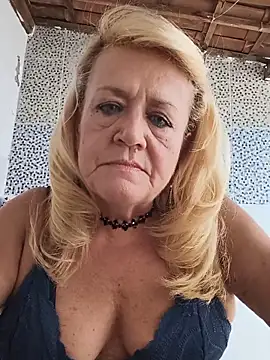 Snapshot of Belladama61 chatting on June 4, 2026, 4:44 pm Belladama61 online show from June 4, 2026, 4:44 pm