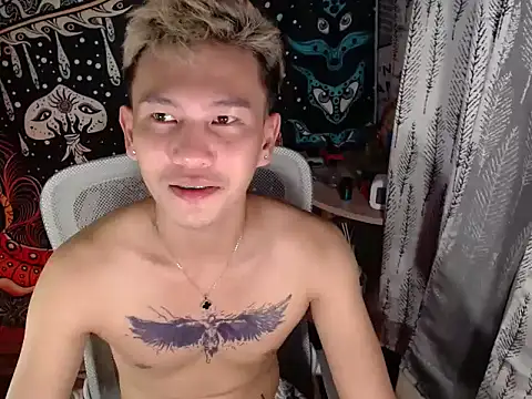 RalfAsian25 online show from May 5, 2026, 12:13 am