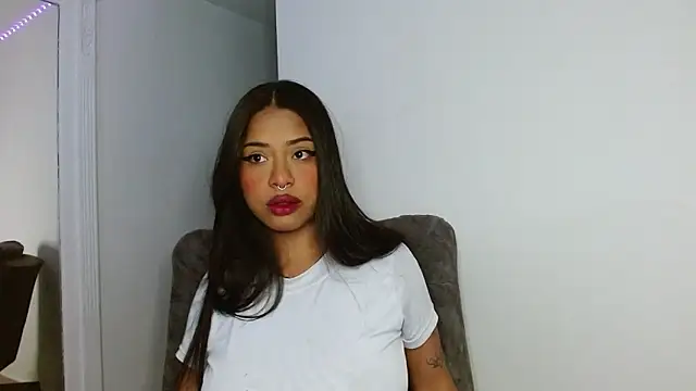 reina reina online show from January 13, 2026, 3:10 am