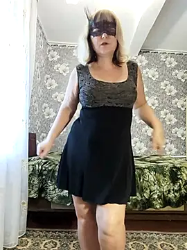 AliceGold5231 online show from September 22, 2025, 5:35 am