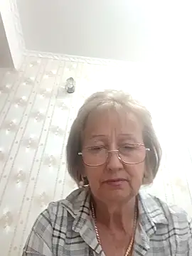 AlikaSwan5821 online show from September 21, 2025, 2:22 pm