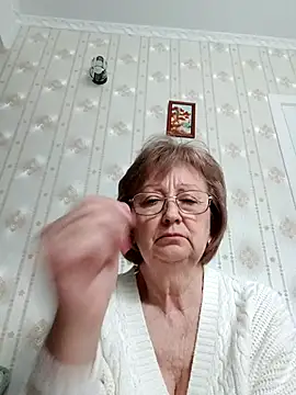 AlikaSwan5821 online show from March 8, 2026, 2:42 pm