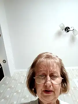 AlikaSwan5821 online show from October 24, 2025, 11:53 am